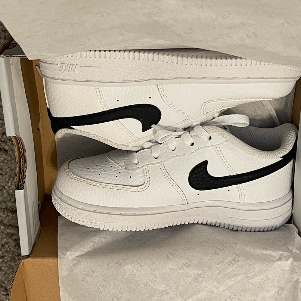 Nike Force 1 TD White and Black Sneakers